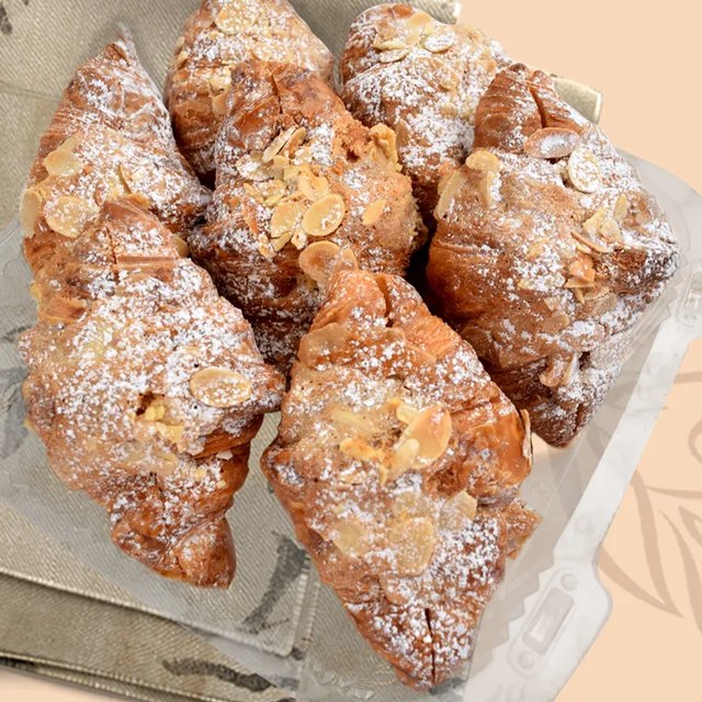 Croissant Almond Mini Box