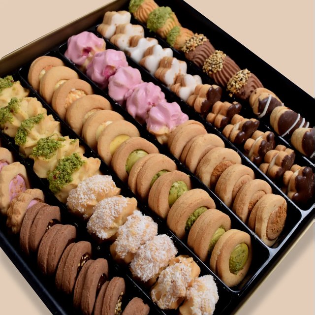 Special Petit Four Box 1 kg